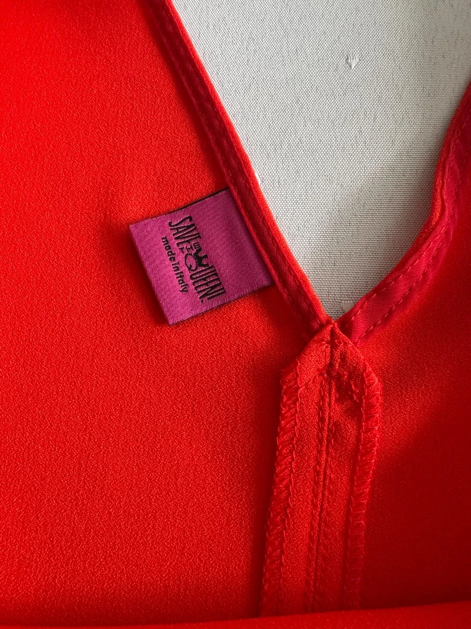 Save The Queen Mooi oranje rood bloesje zonder mouwen. – photo 4